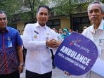 Serahkan Dua Unit Ambulans, Plt Bupati Minta RSUD Tingkatkan Layanan