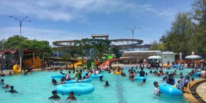 Basah-basahan di Widuri Water Park Pemalang