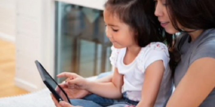 Tips Dokter Mata Pakai Smartphone di Masa Adaptasi Kebiasaan Baru