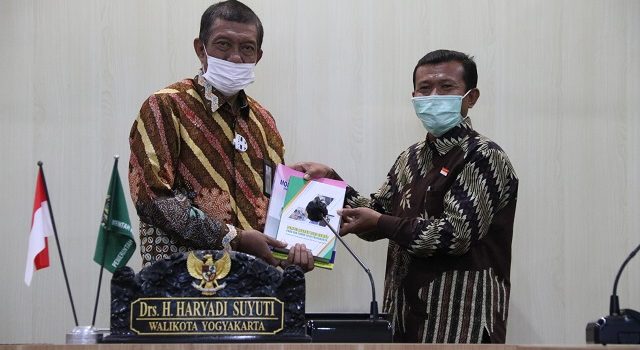 Tuangkan Pengalaman Pembelajaran Jarak Jauh lewat Buku