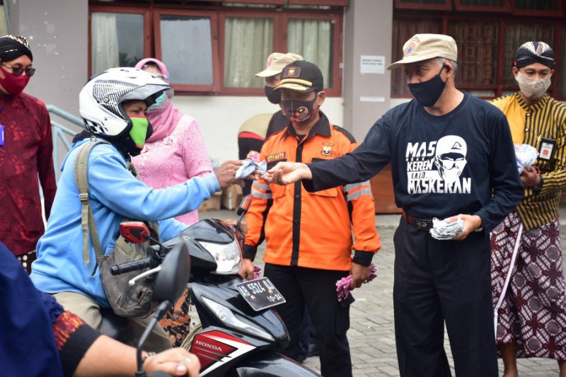 Bupati Sleman Sri Purnomo