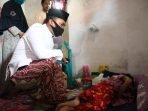 Bupati Batang Evakuasi Warga Penderita Kanker Ke Rumah Sakit