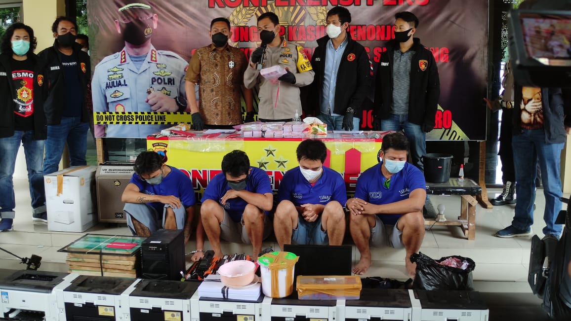 Pengedar Uang Palsu