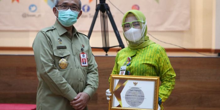 Terapkan Keamanan yang Baik, Jateng Terima Penghargaan Sistem Informasi Terbaik