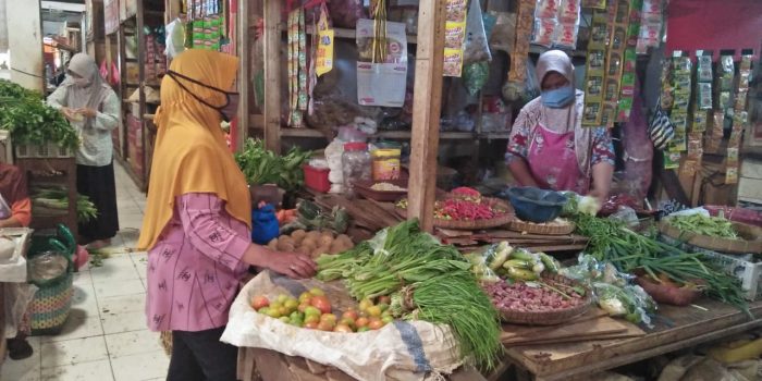 Harga Sayur Tinggi, Omset Pedagang Menurun
