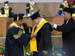 Habib Luthfi Terima Gelar Doktor Honoris Causa