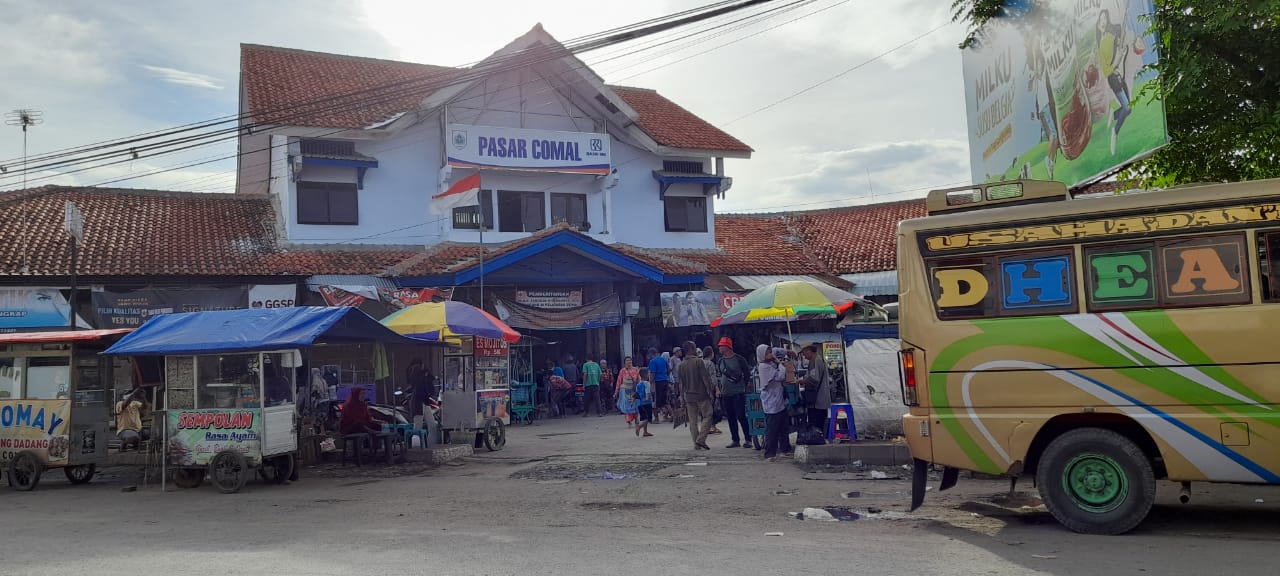 pasar Comal