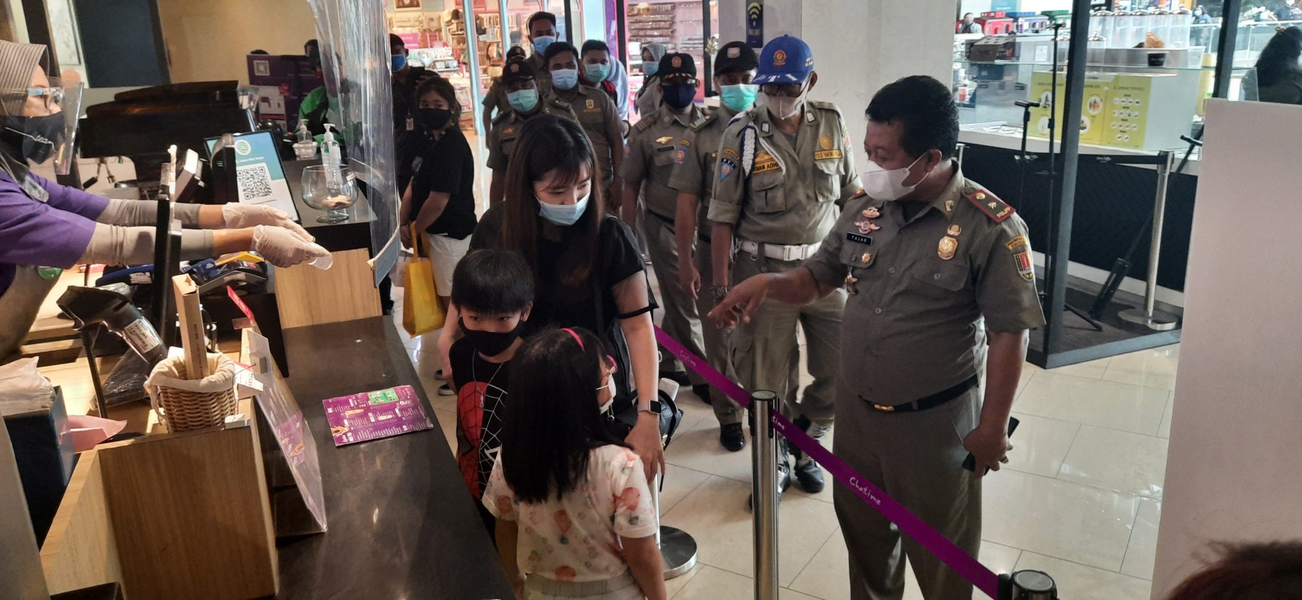 Kepala Satpol PP Kota Semarang Fajar Purwoto