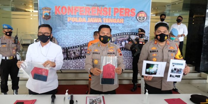 Penyebar Video Adzan Jihad