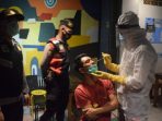 Nongkrong saat Malam Tahun Baru akan Dirapid Test Antigen