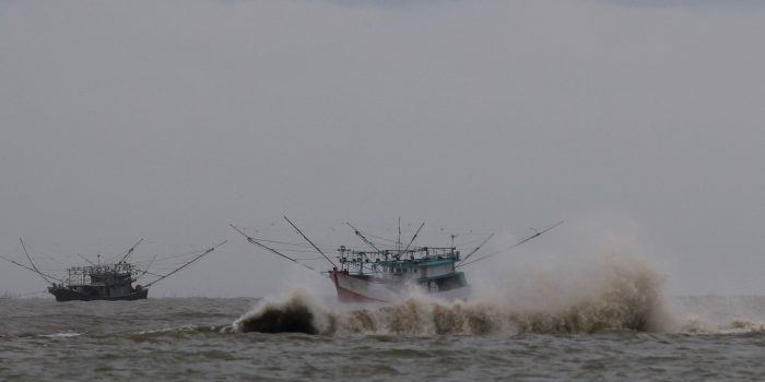 Gelombang Tinggi Diperkirakan Terjang Pesisir Selatan