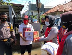 Peduli Banjir, Polrestabes Semarang Berikan Bantuan Sembako