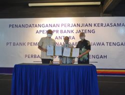 Bank Jateng dan Perbarindo Jateng Tandatangani PKS Apex BPR
