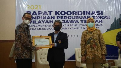 UPGRIS Raih Penghargaan Institusi Peneliti Terbanyak oleh LLDIKTI Wilayah VI