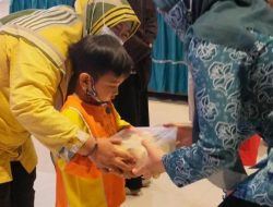 Latih Tanggung Jawab Anak dengan Merawat Ayam