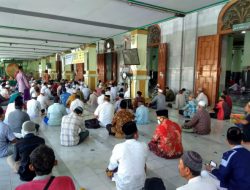 Pengajian Ramadan Diserbu Jamaah