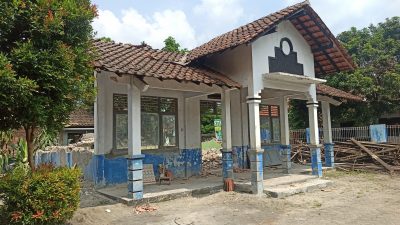 Gedung Perpustakaan Sekolah Ambruk