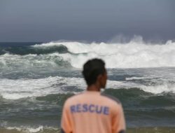 Masyarakat Diminta Waspadai Gelombang Tinggi di Laut Selatan