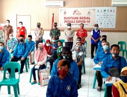 Komunitas Tionghoa Serahkan Bantuan 15 Ton Beras