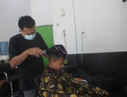 Jelang Lebaran, Barbershop Kuwalahan Hadapi Konsumen