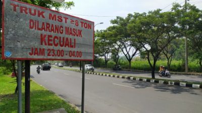 Banyak Kendaraan Berat Langgar Aturan