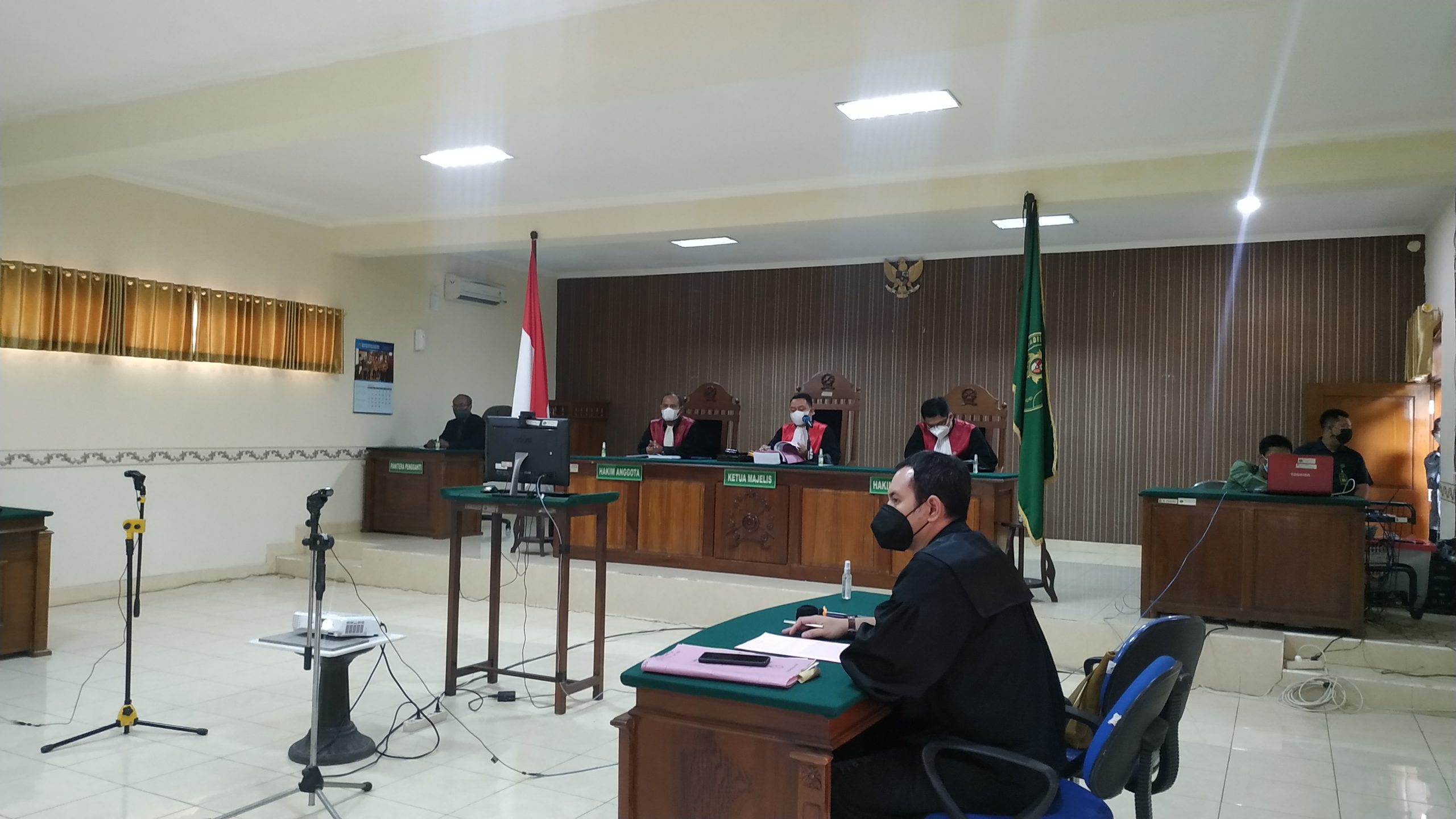 Suasana sidang pembunuhan yang dilakukan oleh Sumani