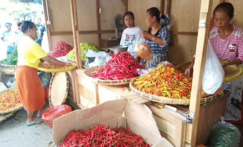 Salah satu pedagang cabai di Pasar Legi Solo