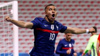 Anelka Sarankan Mbappe Tinggalkan PSG