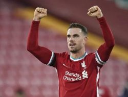 Henderson Bisa Pensiun di Liverpool