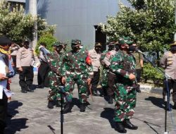 Tinjau Tempat Perawatan Isolasi Terpusat