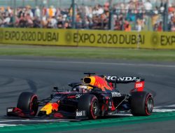 Red Bull Tes Kelayakan Mesin Verstappen