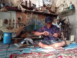 Sulap Sampah Laut Jadi Miniatur Cantik