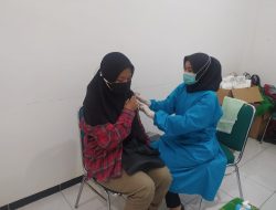 Mahasiswa UMK Mulai Divaksin, PTM Tetap Tunggu Pemerintah