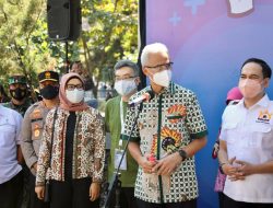 Kapolda Jateng dan Ganjar Tinjau Sentra Vaksinasi HIPPINDO di Undip
