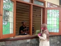 Tradisi Buka Luwur Bagikan 24.605 Bungkus Nasi