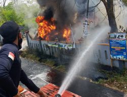 Gudang Busa Terbakar, Kerugian Capai Rp 50 Juta