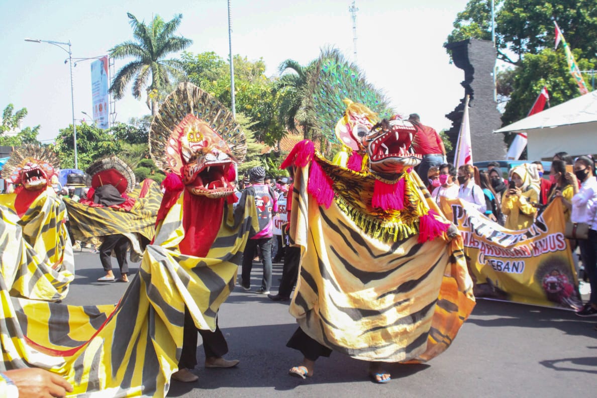 pekerja seni