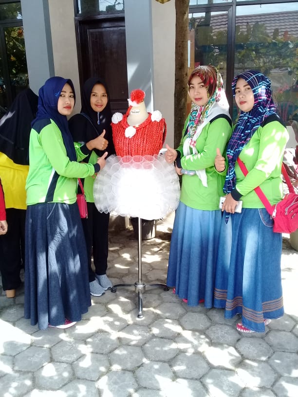 Kelompok perempuan petani Desa Gombong Kecamatan Belik