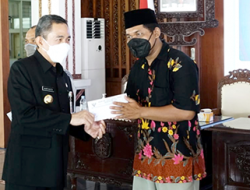 773 Penjaga Sekolah di Pati Terima Tali Asih