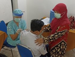 Vaksinasi Berjalan Lancar, 81 Persen Target Tervaksin