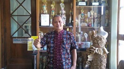 Siswadi, Guru Seni Rupa SMAN 5 Semarang