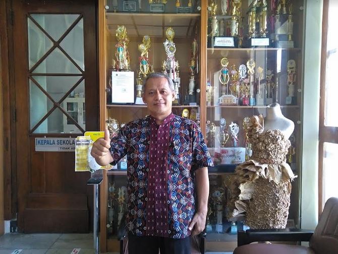Siswadi, Guru Seni Rupa SMAN 5 Semarang