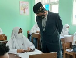 Bupati Rembang Abdul Hafidz Ingatkan Prokes tak Hanya di Sekolah Saja