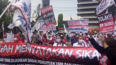 Buruh Tuntut Penetapan UMK Berdasarkan KHL