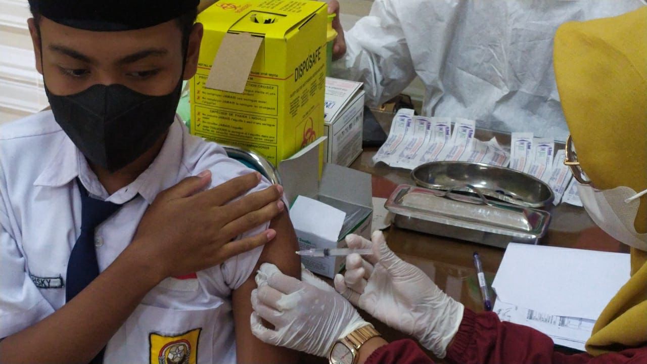 vaksinasi anak di Puskesmas Jati