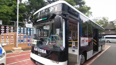 Bus Low Deck Mulai Diuji Coba