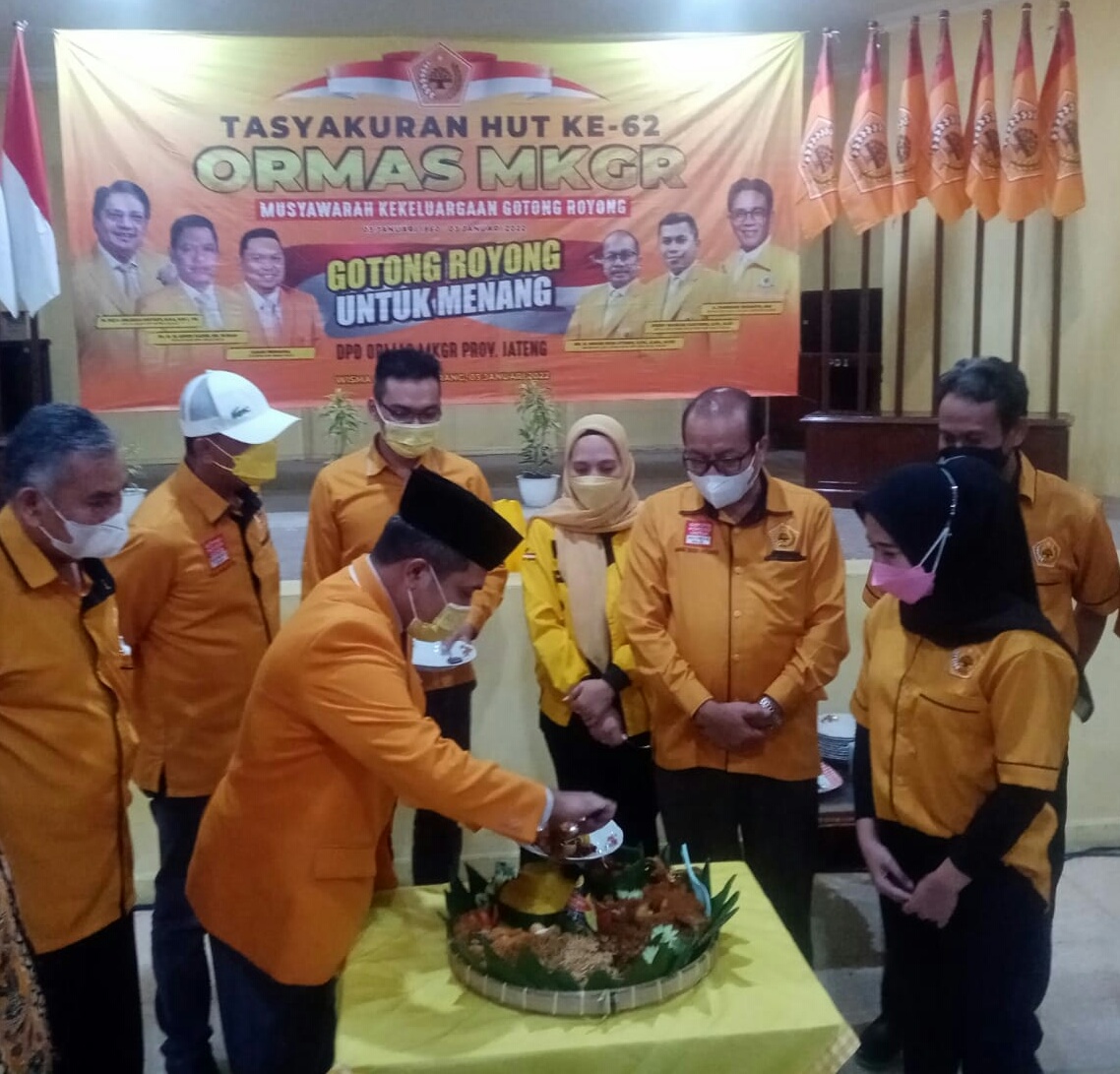 etua DPD Ormas MKGR Jateng Ferry Wawan