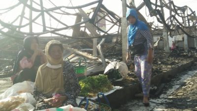 Pedagang korban kebakaran Pasar Karangawen