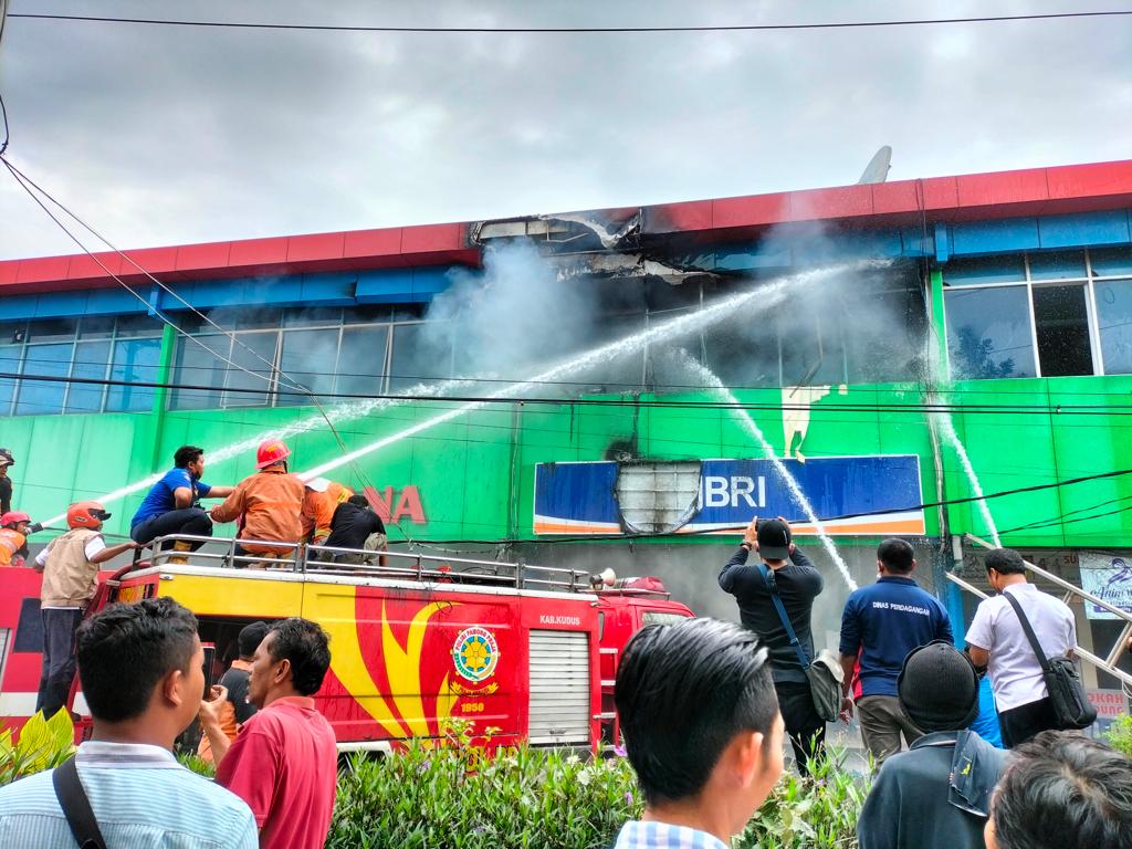 api yang melahap Kantor BRI Unit Kota, Pasar Kliwon