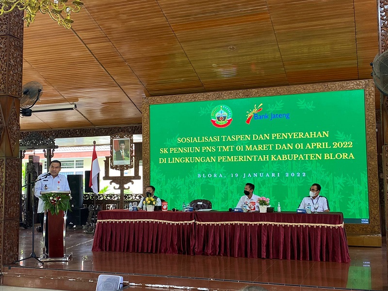 Sosialisasi Taspen dan Penyerahan SK Pensiun PNS TMT 1